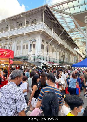 Singapour, le 26 janvier 2024. Chinatown, la célèbre attraction touristique de Singapour. Un marché de rue animé avec une architecture intéressante. Banque D'Images