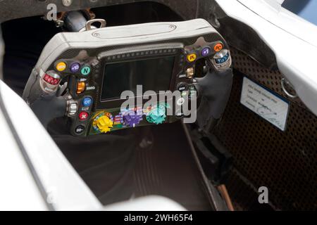 Gros plan du volant de la Mercedes AMG Petronas F1 W05 Hybrid F1, pilotée par Lewis Hamilton et Nico Rosberg. Banque D'Images