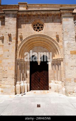 Ville de Zamora, église Santiago del Burgo (roman 12-13ème siècles). Castilla y Leon, Espagne. Banque D'Images