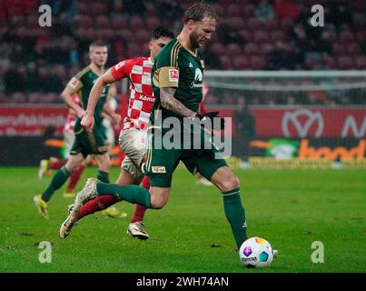 Mainz, Deutschland. 07 février 2024. 07.02.2024, MEWA Arena, Mayence, GER, 1.FBL, 1.FSV FSV FSV Mainz 05 vs 1.Union Berlin, la réglementation DFL interdit toute utilisation de photographies comme séquences d'images et/ou quasi-vidéo. Dans l'image Kevin Vogt (Union Berlin) crédit : dpa/Alamy Live News Banque D'Images