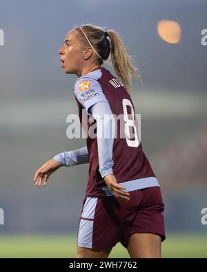 Crawley, Royaume-Uni. 7 février 2024. Jordan Nobbs d’Aston Villa Women lors du match de quart de finale de la FA Women’s Continental Tyres League Cup entre Brighton & Hove Albion WFC et Aston Villa WFC au Broadfield Stadium à Crawley le 7 février 2024. Cette image ne peut être utilisée qu'à des fins éditoriales. Usage éditorial exclusif. Crédit : Ashley Crowden/Alamy Live News Banque D'Images