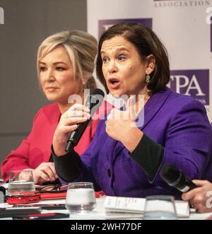 Londres, Angleterre, Royaume-Uni. 8 février 2024. La première ministre d'Irlande du Nord MICHELLE O'NEILL (à gauche) et la dirigeante du Sinn Fein MARY LOU MCDONALD prennent la parole lors d'un briefing de l'Association de la presse étrangère. (Crédit image : © Tayfun Salci/ZUMA Press Wire) USAGE ÉDITORIAL SEULEMENT! Non destiné à UN USAGE commercial ! Banque D'Images