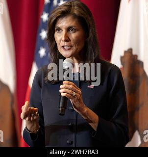 Los Angeles, Californie, États-Unis. 07 février 2024. NIKKI HALEY, ancienne ambassadrice de l'ONU et gouverneure de Caroline du Sud, fait campagne pour la nomination de la réédition 2024 pour la présidence au Hollywood American Legion Hall.(image crédit : © Brian Cahn/ZUMA Press Wire) USAGE ÉDITORIAL SEULEMENT! Non destiné à UN USAGE commercial ! Banque D'Images