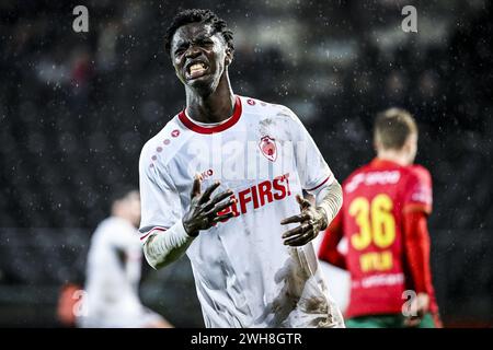 Ostende, Belgique. 08th Feb, 2024. Mahamadou Doumbia d'Anvers réagit lors d'un match de football entre le KV Oostende (1b) et le Royal Antwerp FC, jeudi 08 février 2024 à Anvers, première étape des demi-finales de la Croky Cup. BELGA PHOTO TOM GOYVAERTS crédit : Belga News Agency/Alamy Live News Banque D'Images