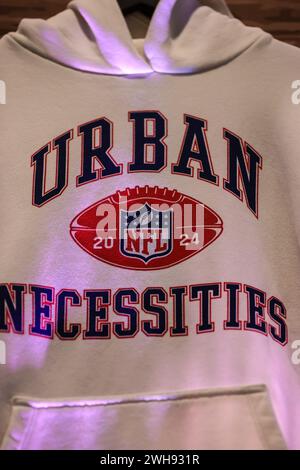 08 février 2024 : une vue d'une marchandise exclusive disponible à l'achat dans l'exposition Urban Necessities lors de l'événement de lancement de la collection Origins : NFL à Las Vegas, Nevada. Christopher Trim/CSM. Banque D'Images