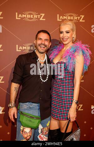 Marc Terenzi, Verena Kerth LAMBERTZ MONDAY NIGHT 2024 chocolat et Fashion Party - Back Again im alten Wartesaal am Dom, Koeln. *** Marc Terenzi, Verena Kerth LAMBERTZ LUNDI SOIR 2024 Chocolate Fashion Party de retour à l'ancien Wartesaal am Dom, Cologne Banque D'Images