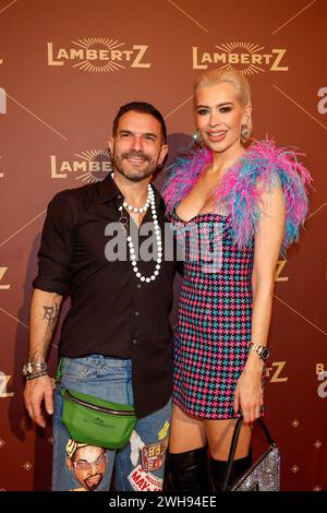 Marc Terenzi, Verena Kerth LAMBERTZ MONDAY NIGHT 2024 chocolat et Fashion Party - Back Again im alten Wartesaal am Dom, Koeln. *** Marc Terenzi, Verena Kerth LAMBERTZ LUNDI SOIR 2024 Chocolate Fashion Party de retour à l'ancien Wartesaal am Dom, Cologne Banque D'Images