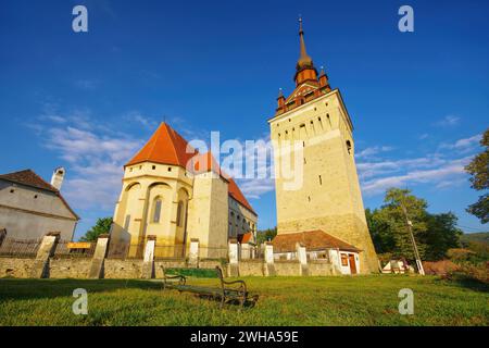 Église fortifiée Keisd à Saschiz en Transylvanie en Roumanie Banque D'Images