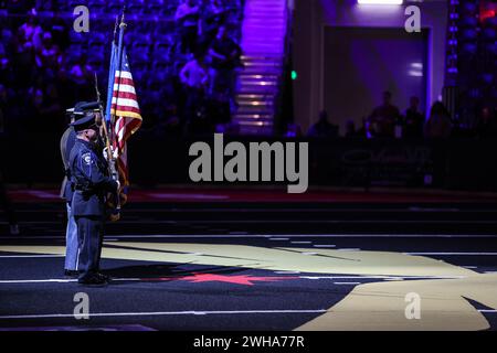 Henderson, Nevada, États-Unis. 08th Feb, 2024. La Garde d'honneur affiche les couleurs avant le début du 24e Celebrity Flag Football Challenge annuel au Dollar Loan Center à Henderson, Nevada. Christopher Trim/CSM/Alamy Live News Banque D'Images