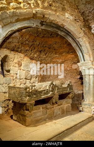 Cénotaphe de San Millán. XIIe siècle, monastère de Suso, San Millán de la Cogolla, la Rioja, Espagne Banque D'Images