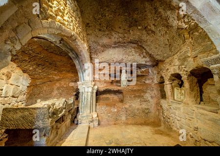 Cénotaphe de San Millán. XIIe siècle, monastère de Suso, San Millán de la Cogolla, la Rioja, Espagne Banque D'Images