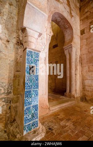 Monastère mozarabe, Monasterio de Suso, San Millán de la Cogolla, la Rioja, Espagne Banque D'Images