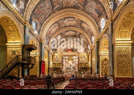 La Valette, Malte - 23 décembre 2023 : vue intérieure de la Co-Cathédrale Saint-Jean de la Valette Banque D'Images