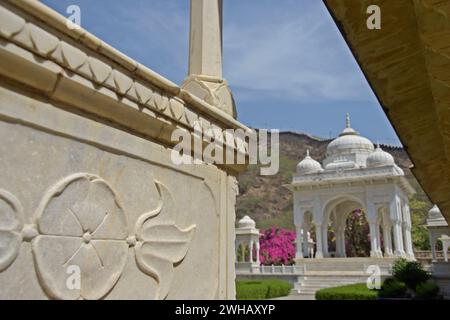 Gatore Ki Chhatriyan ( terrain du crématorium royal ), Jaipur, Rajasthan, Inde Banque D'Images