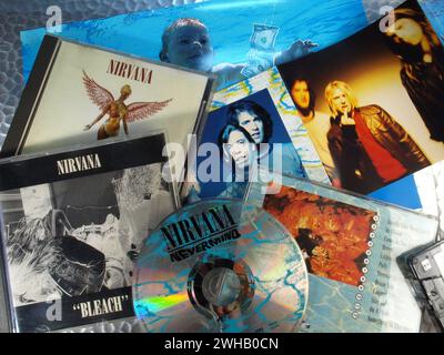 Exposition musicale ; album Nevermind Nirvana CDs - Grunge Music, Bleach, in utero Banque D'Images