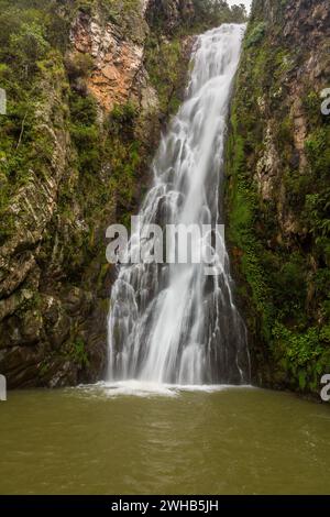 La cascade Salto de Aguas Blancas dans les montagnes du parc national Valle Nuevo en République Dominicaine. Banque D'Images