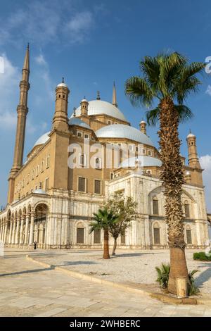 Vue extérieure de la mosquée Mohammed Ali (ou Muhammad Ali) dans la citadelle Saladin du Caire, Egypte Banque D'Images