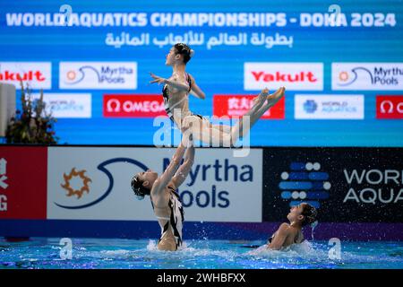 Doha, Qatar. 09th Feb, 2024. Équipe Japon participe à la finale libre de l'équipe mixte de natation artistique lors des 21es Championnats du monde de natation à l'Aspire Dome à Doha (Qatar), le 9 février 2024. Crédit : Insidefoto di andrea staccioli/Alamy Live News Banque D'Images