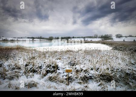 Schisel Lake, après des chutes de neige fraîches, près de Manitowoc, Wisconsin. Banque D'Images