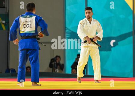 Santiago, Chili, le 28 octobre 2023, Lucas Fernandez (CHI) vs Johan Rojas (col) lors du Judo - hommes -60kg aux Jeux panaméricains de 2023 Banque D'Images