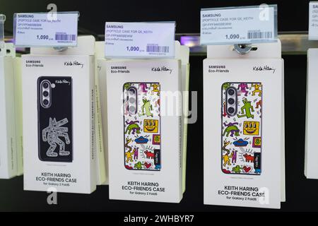 Coque Samsung Keith Haring Eco-Friends pour Galaxy Z Fold5 le 1er février 2024, à Bangkok, Thaïlande. Banque D'Images