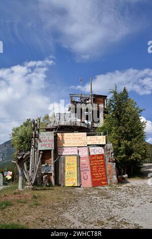 Maison d'un bûcheron, Maison d'un millier de faces, Radium Hot Springs, Colombie-Britannique, Canada Banque D'Images