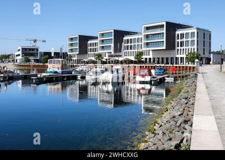 Marina Hafen Graf Bismarck, le port converti et nouvellement construit de l'ancienne mine Graf Bismarck. Le site minier dégagé est en cours de construction Banque D'Images