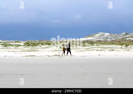 Vacanciers sur la plage de Wittduen, île d'Amrum, 25.05.2021 Banque D'Images