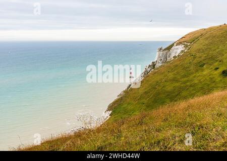 Phare de Beachy Head sur la côte anglaise près d'Eastbourne, West Sussex, Angleterre, Royaume-Uni Banque D'Images