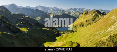 Seealpsee, Hintere Seealpe, Höfats, Allgäu Alpes, Allgäu, Bavière, Allemagne Banque D'Images