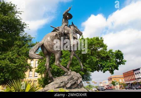 Statue du capitaine du Texas Ranger John Coffee 'Jack' Hays (1817-1883) sur le terrain du palais de justice du comté de Hays à San Marcos, Texas Banque D'Images