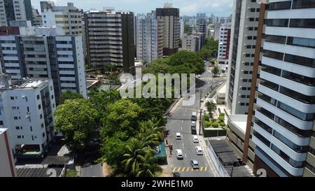 Condominium résidentiel à salvador salvador, bahia, brésil - 23 novembre 2023 : vue aérienne des bâtiments résidentiels de la ville de Salvad SALVADOR BAHIA BRÉSIL Copyright : xJoaxSouzax 231123JOA4310156 Banque D'Images