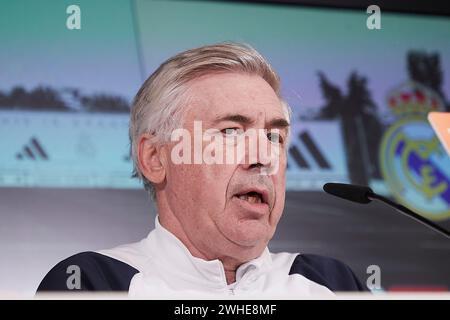 Madrid, Espagne. 09th Feb, 2024. Carlo Ancelotti, entraîneur-chef du Real Madrid, assiste à une conférence de presse avant le match de football LaLiga EA Sports week 24 contre Girona FC à Ciudad Deportiva Real Madrid. (Photo de Federico Titone/SOPA images/SIPA USA) crédit : SIPA USA/Alamy Live News Banque D'Images