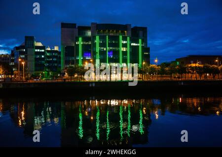 '10.07.2019, Ireland, County Dublin, Dublin - IFSC House (CENTRE INTERNATIONAL DE SERVICES FINANCIERS) sur la rivière Liffey dans le centre-ville. 00A190710D4 Banque D'Images