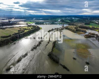 «07.01.2024, Allemagne, Rhénanie du Nord-Westphalie, Marl-Haltern am See - inondations sur la Lippe, rivière dans la région de la Ruhr, à Haltern-Lippramsdorf et Marl, Hal Banque D'Images