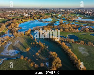 «09.01.2024, Allemagne, Rhénanie du Nord-Westphalie, Luenen - crue sur la Lippe, rivière dans la région de la Ruhr, les champs, les terres agricoles des agriculteurs ne Banque D'Images