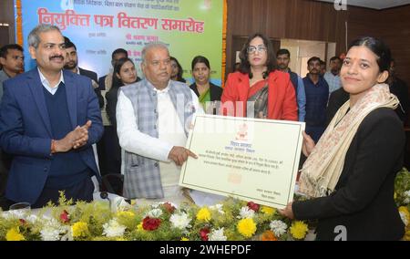 Patna, Inde. 09th Feb, 2024. PATNA, INDE - 9 FÉVRIER : le ministre du Bihar Shravan Kumar distribue des lettres de nomination à Old Secretariat le 9 février 2024 à Patna, en Inde. (Photo de Santosh Kumar/Hindustan Times/Sipa USA) crédit : Sipa USA/Alamy Live News Banque D'Images