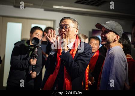 Madrid, Espagne. 09th Feb, 2024. L'ambassadeur de la République populaire de Chine en Espagne, Yao Jing a vu lors de la présentation de la programmation du nouvel an chinois à Madrid. Cet après-midi, la présentation de la programmation du nouvel an chinois à Madrid a eu lieu dans le quartier de Madrid d'UserA avec un événement sur l'année de la scène Dragon, installé sur la Plaza de la Junta de Distrito de UserA. Crédit : SOPA images Limited/Alamy Live News Banque D'Images