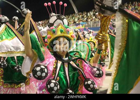 Carnaval SP Turis 2024 SAO PAULO SP, 02/09/2023 - SP Turis Carnaval /défilé des écoles de groupe spécial - Barroca zona sul , en défilé ce vendredi soir, à l'Anhembi Sambodromo, Sao Paulo 09. IMAGO / Jefferson Aguiar Sao Paulo Brasil Copyright : xJeffersonxAguiarx Banque D'Images