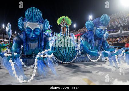 Desfiles SERIE OURO DO CARNAVAL DO RIO DE JANEIRO RIO DE JANEIRO RJ, 09/02/2023 - carnaval /Desfile das escolas da Serie Ouro do Rio de Janeiro - AcadÃªmicos de Vigario Geral Ã a terceira escola a desfilar na Serie Ouro nessa noite de sexta feira, Sambodromo da Sapucai , no Rio de Janiero 09. Rio de Janeiro Brasil Copyright : xErbsxJrx Banque D'Images
