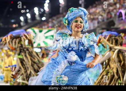 Desfiles SERIE OURO DO CARNAVAL DO RIO DE JANEIRO RIO DE JANEIRO RJ, 09/02/2023 - carnaval /Desfile das escolas da Serie Ouro do Rio de Janeiro - AcadÃªmicos de Vigario Geral Ã a terceira escola a desfilar na Serie Ouro nessa noite de sexta feira, Sambodromo da Sapucai , no Rio de Janiero 09. Rio de Janeiro Brasil Copyright : xErbsxJrx Banque D'Images