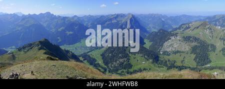 Vue panoramique depuis Diedamskopf, Bregenzerwald, Vorarlberg Banque D'Images