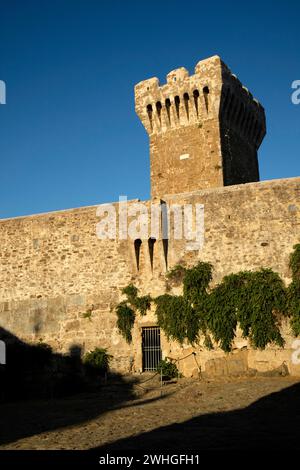 Documentation photographique du château de Populonia Toscane Italie Banque D'Images