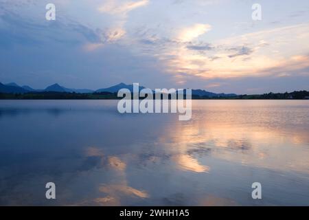 Lac Hopfensea à la lumière du soir Banque D'Images