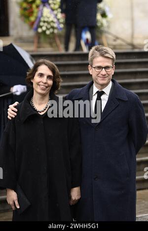 Il principe Carlo Luigi Duca di Chartres e Ileana Manos al funerale di Vittorio Emanuele di Savoia (86 anni) nel Duomo di Torino, Basilica Cattedrale Metropolitana di San Giovanni Battista.Vittorio Emanuele di Savoia (morto il 3 febbraio 2024 nella sua casa di Ginevra) Figlio di Umberto II (ultimo re d'Italia) e di Maria José del Belgio. Cronaca - Torino, Italia - Sabato 10 febbraio 2024 (Foto di Fabio Ferrari/LaPresse) Prince Charles Louis Duc de Chartres et Ileana Manos aux funérailles de Vittorio Emanuele de Savoie (86 ans) à la Cathédrale de Turin, Cathédrale métropolitaine Basilique San Giov Banque D'Images