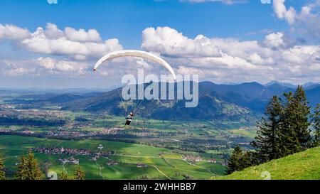 Parapente sur Blomberg près de Bad TÃ¶lz Banque D'Images