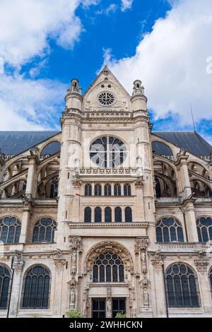 église historique saint eustache façade sud et transept dans le quartier des halles de paris france Banque D'Images