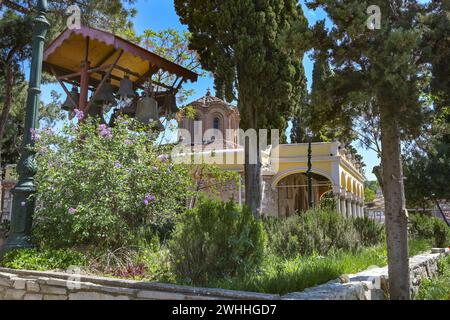 Monastère de Vlatades, système de cloches électrique dans le jardin du temple byzantin historique dans la ville haute de Thessa Banque D'Images