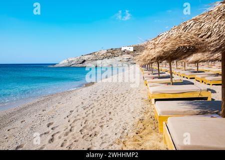 Lia Beach, plage sauvage et libre dans le sud de Mykonos, Grèce. Banque D'Images