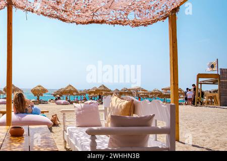 Lia Beach, plage sauvage et libre dans le sud de Mykonos, Grèce. Banque D'Images